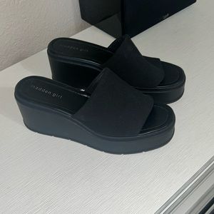 Black madden  girl slip on sandals